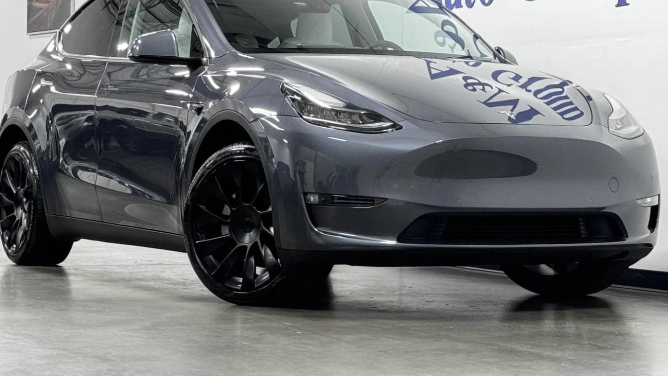 TESLA MODEL Y 2022 7SAYGDEEXNF506182 image